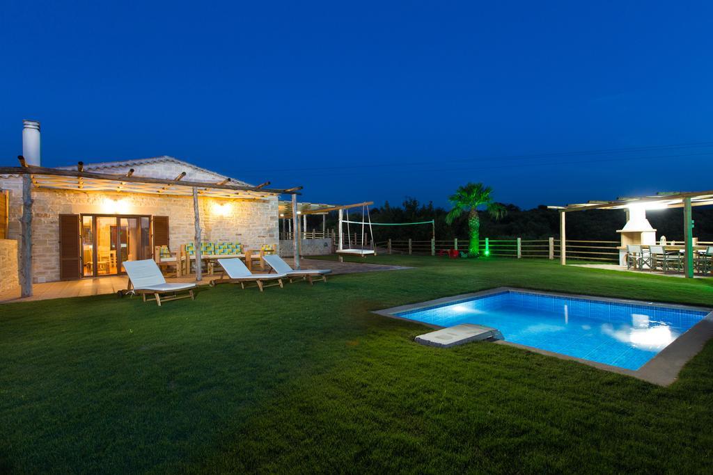 Chainteris Villas, Vast Views, By Thinkvilla Prínos Exteriör bild