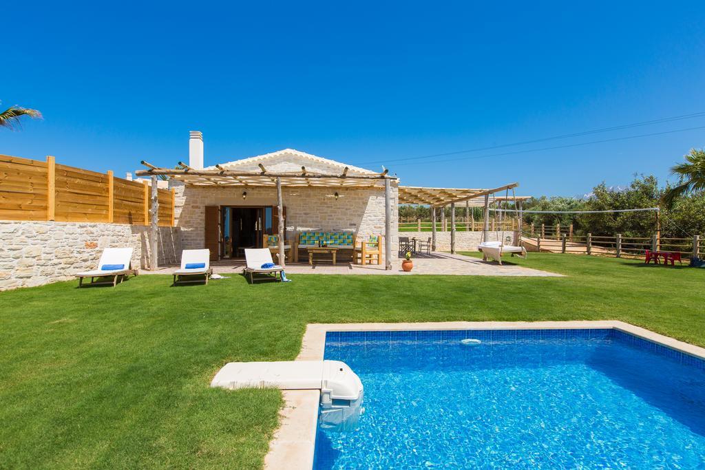 Chainteris Villas, Vast Views, By Thinkvilla Prínos Exteriör bild