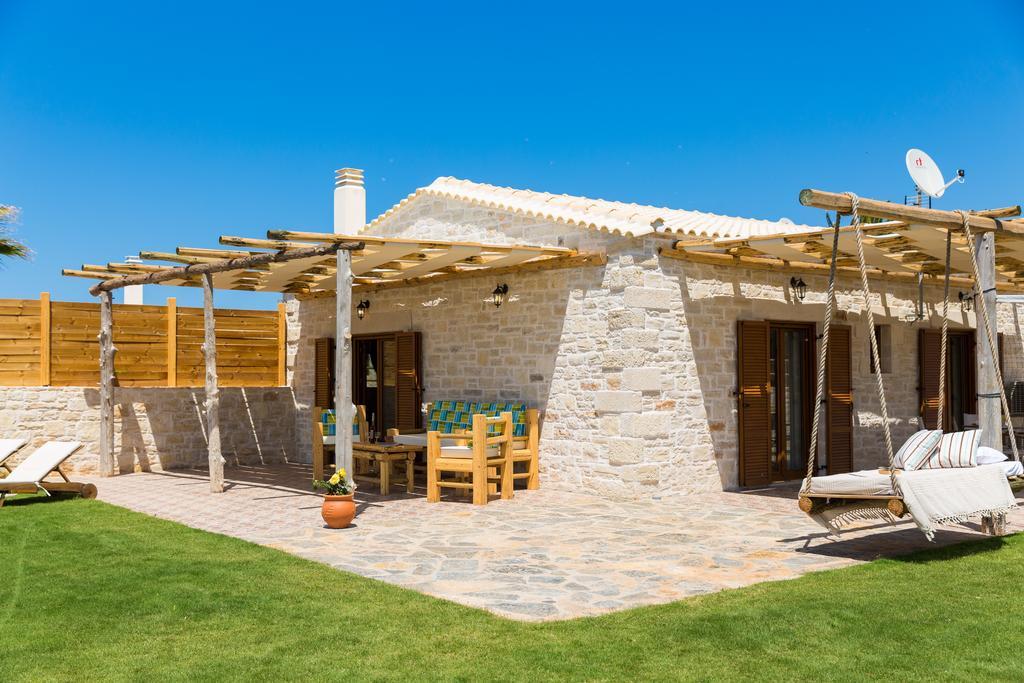 Chainteris Villas, Vast Views, By Thinkvilla Prínos Exteriör bild